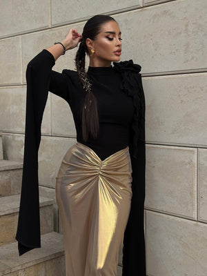 Fashion-forward pleated bodycon dress with long sleeves and contrast design for classy event styling