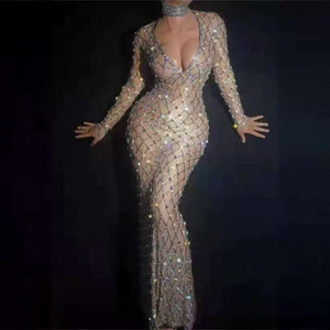 Crystals hollow out see-through bodycon dress with sparkling crystal detailing and figure-hugging silhouette for glamorous evening wear