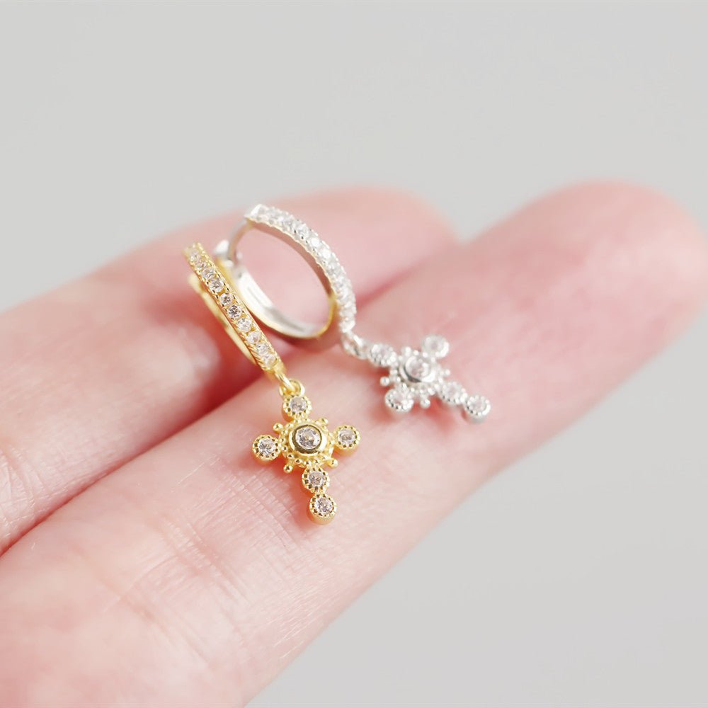 Nivianne Platinum Earrings